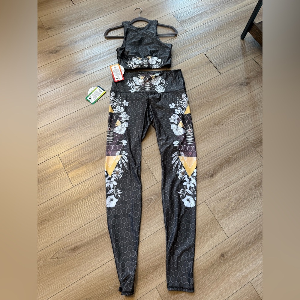 Yoga Democracy Sport Bra Tank and Legging Set